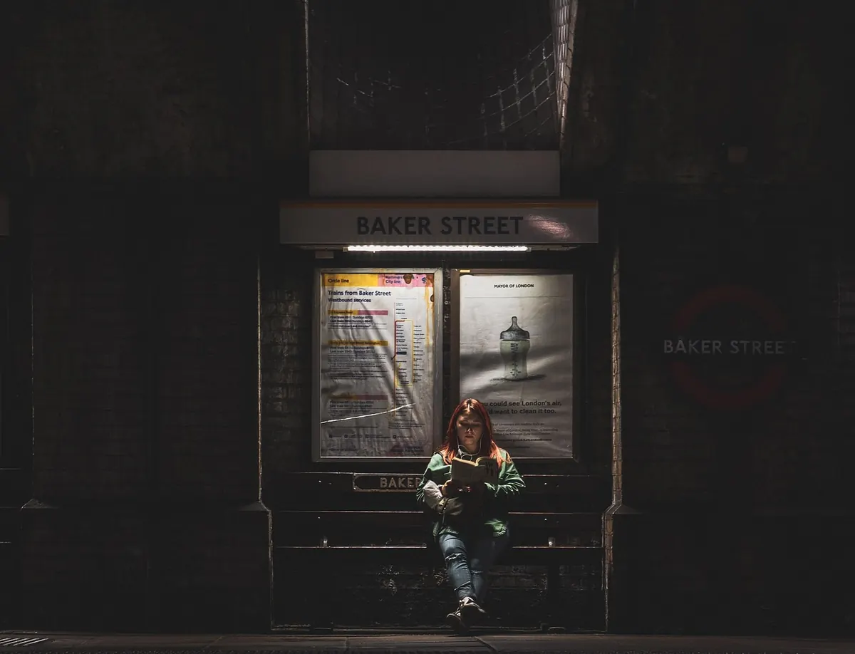 Buying Opals in London: A Guide to Hatton Garden and UK Gem Fairs